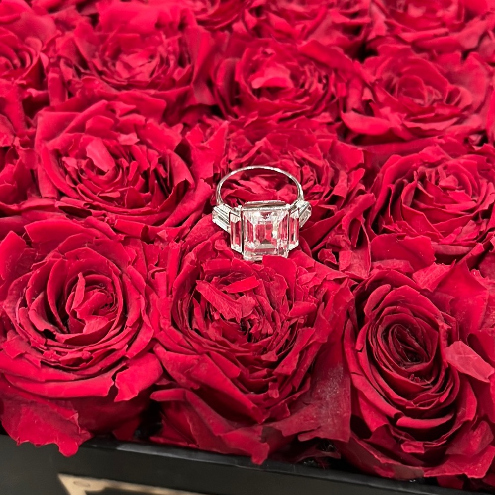 Size 8 costume jewelry ring